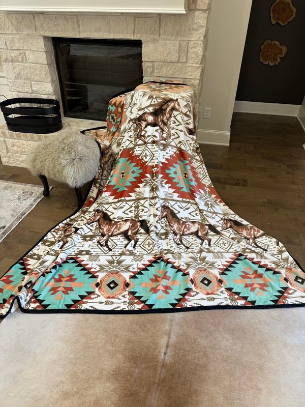 zCyclamen Soft Oversized Blanket 82 x 90