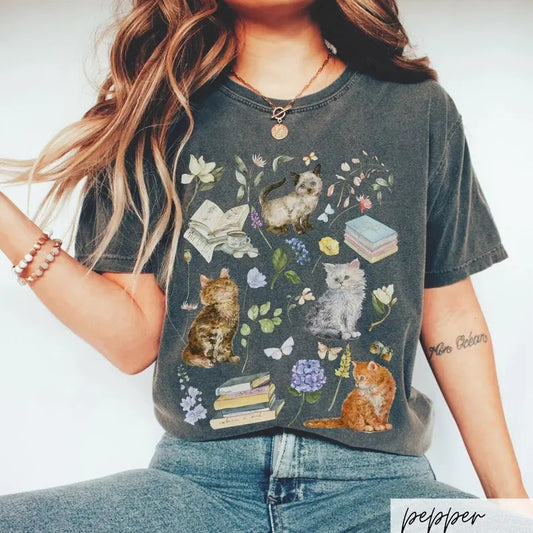 Cottagecore Cats and Books t-Shirt, Floral Vintage Aesthetic Painted Kittens and Books Pressed Flower Bookish Cat Person Tee, Womenswear Shortsleeve Crewneck Cotton Casual Top Fit