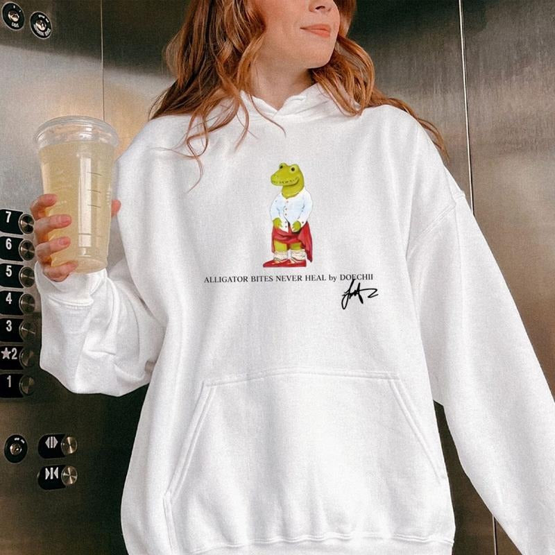 Doechiii Alligator Merch, Womens Rap Concert Tee, Rap Hiphop Clothing , Unisex Sweater Pullover Tee