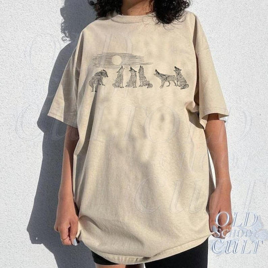 Howling Wolves Vintage Minimalistic T Shirt Hoodie Sweater, Retro Wolf Shirt, Cute Soft Distressed Cotton Shirt, Wolf Pack Tee, Wolf Lovers Gift