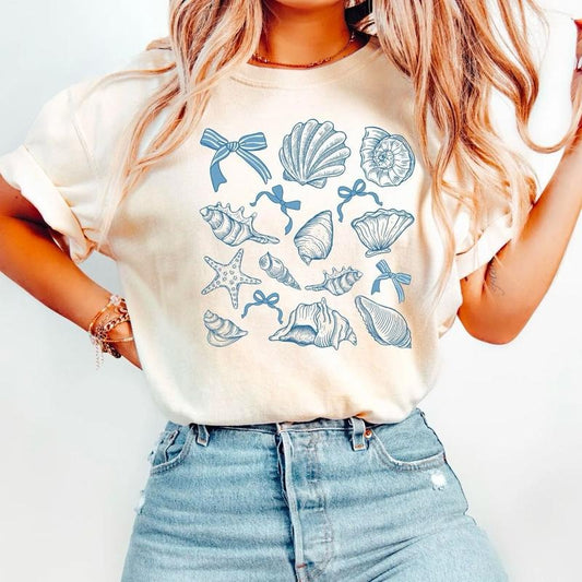 SeaShell T-Shirt, Retro Summer Shirt, Beach Sweatshirt, Coquette Bow Shirt, Coquette SeaShell Shirt, Ocean Coquette Tee, Girly Beach T-Shirt