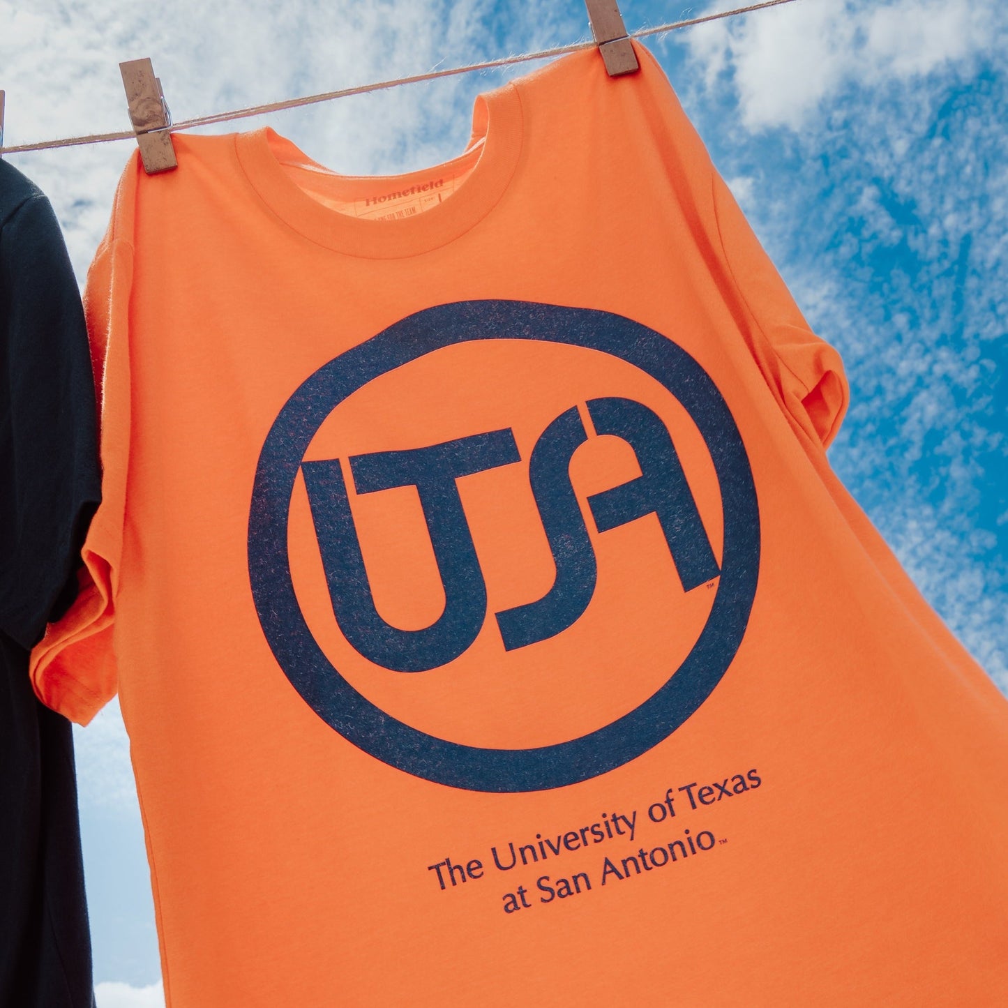 UTSA 1970s Vintage Circular Logo Tee Style001