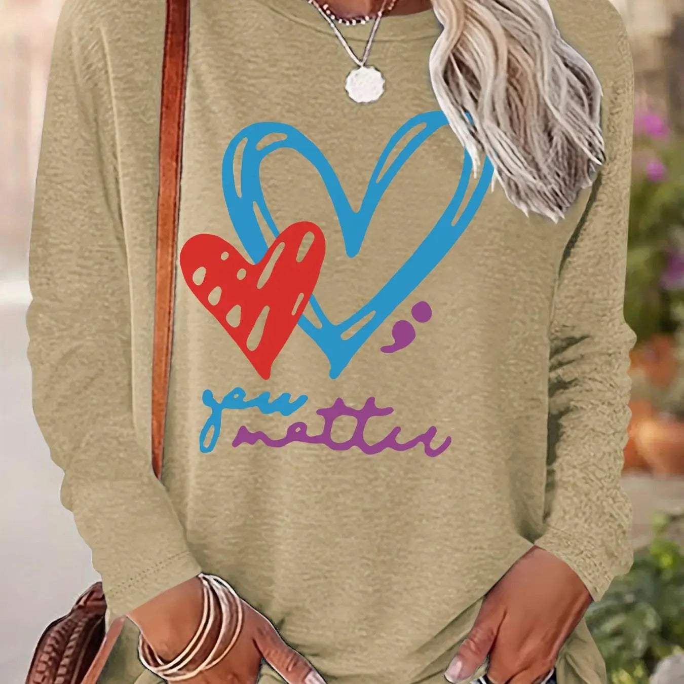 Women's Christmas Heart & Letter Print Drop Shoulder Tee, Casual Long Sleeve Round Neck Top for Daily Wear, Ladies Fall & Winter Clothes