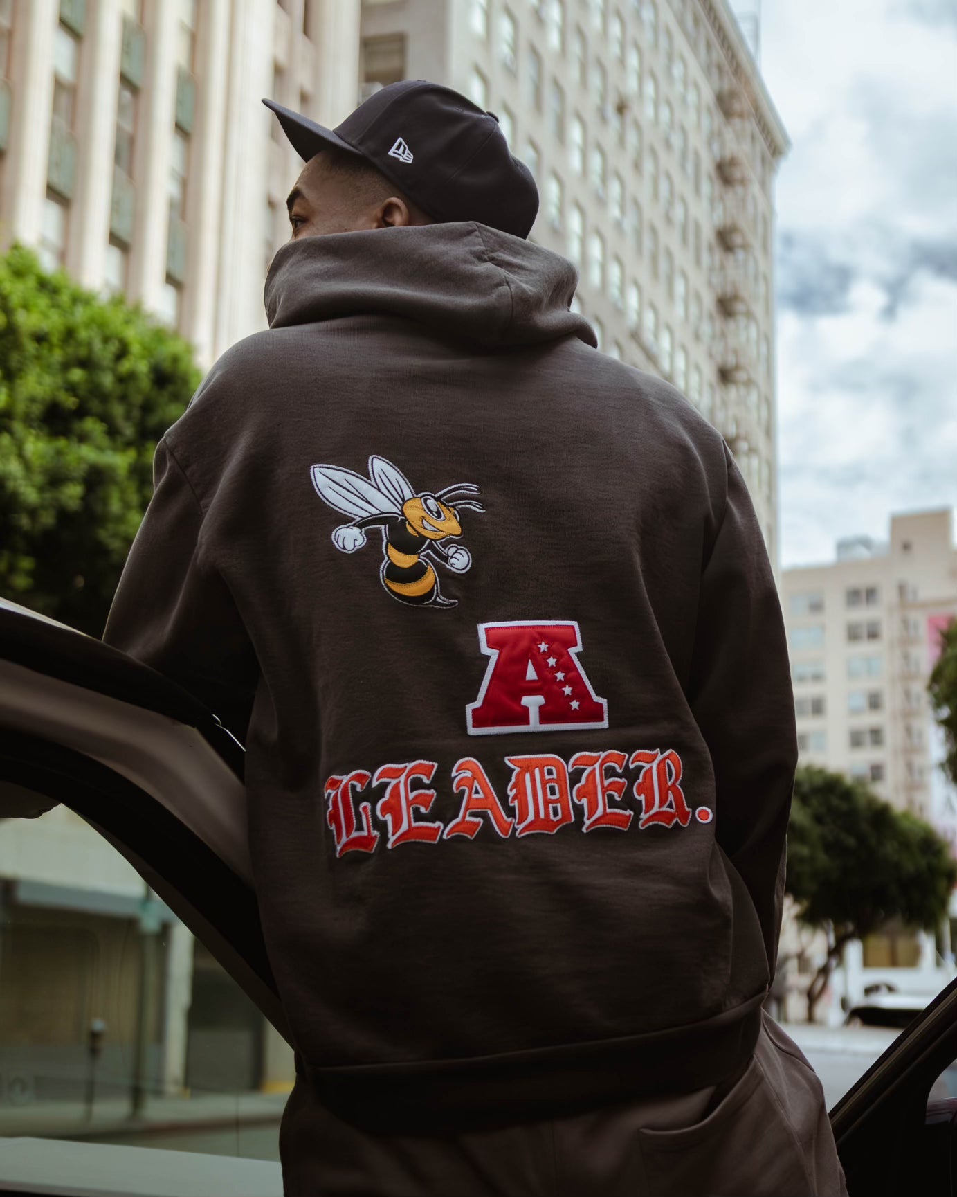 ðŸ ðŸ…°ï¸ ð‹ð„ð€ðƒð„ð‘. AUTHENTIC HOODIE - [VINTAGE]